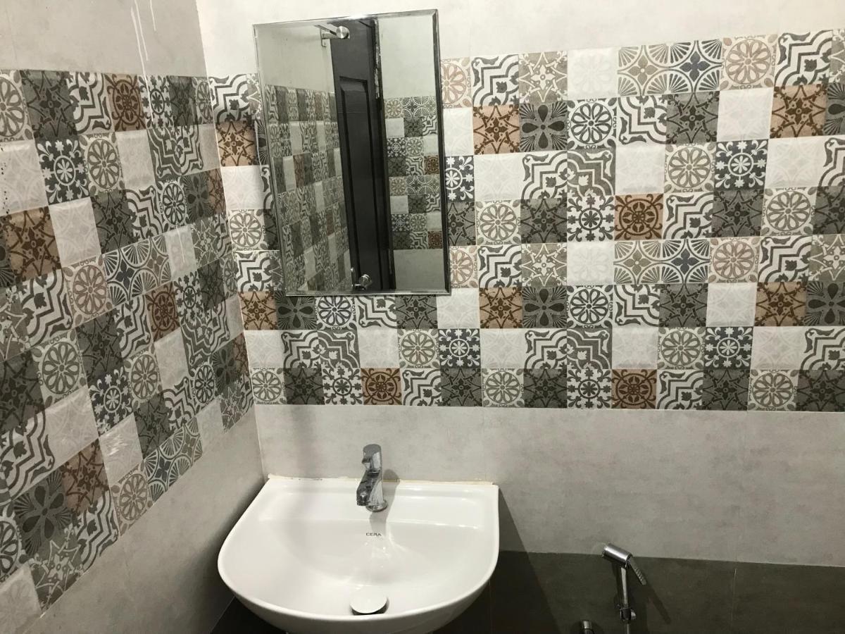 Lakshmi Tourist Home Ґуруваюр Екстер'єр фото
